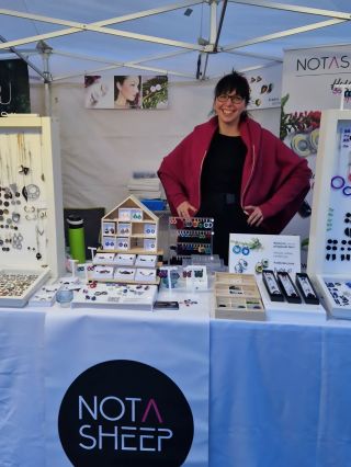 ✨ Díky, díky, díky! ✨ Všem, kdo se o víkendu zastavili na Dyzajn marketu, posílám obrovské DÍKY a jedno virtuální objetí!...